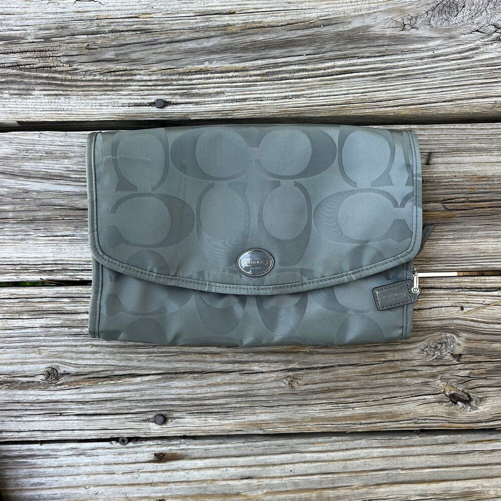 Coach Signature Hanging Travel Toiletry Bag Gray Nylon Magnetic Closure 6 Pocket
